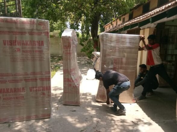 Finding Movers and Packers Near Me? Your Ultimate Guide to a Stress-Free Move