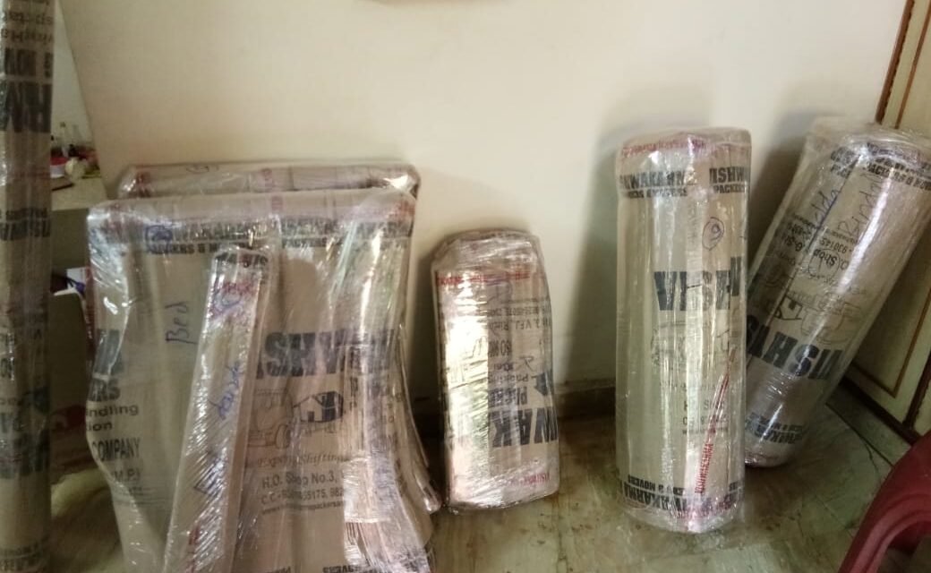 How Much to Tip Mover in India? A Practical Guide from Vishwakarma Packers and Movers