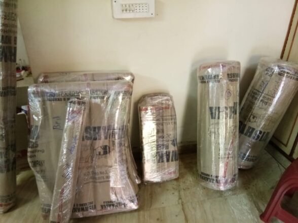 How Much to Tip Mover in India? A Practical Guide from Vishwakarma Packers and Movers